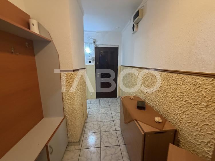 Apartament decomandat 2 camere parter boxa la subsol zona 1 Decembrie - 7