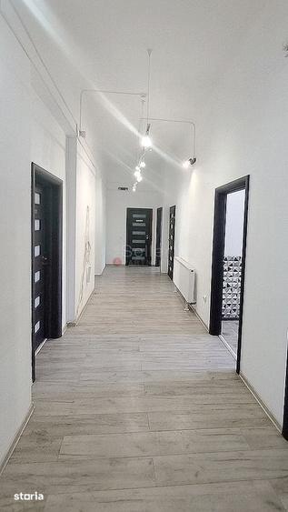 Apartament cu 5 camere decomandat în Centrul Istoric