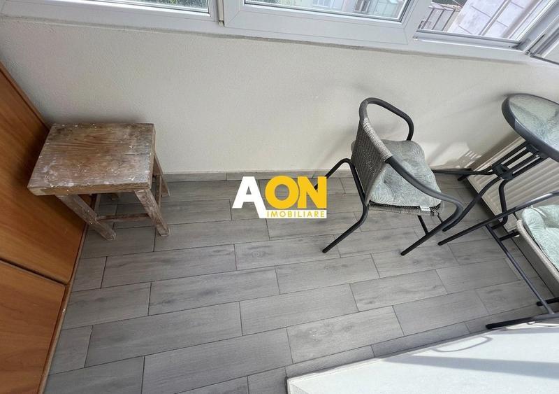 Apartament cu 3 camere decomandat, mobilat în Cetate