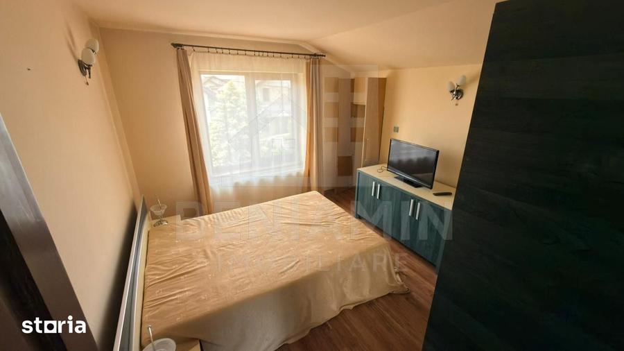 Casă cu 6 camere cu Teren 464 Mp în Cârcea