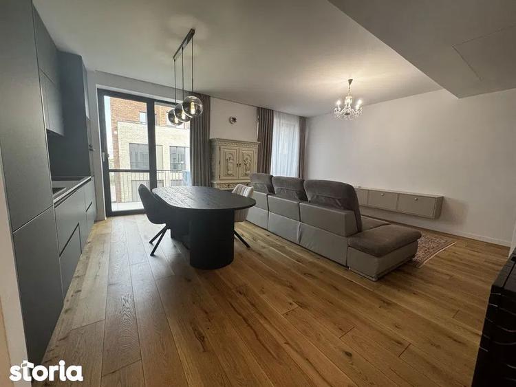 Apartament cu 3 camere decomandat, mobilat în Titan