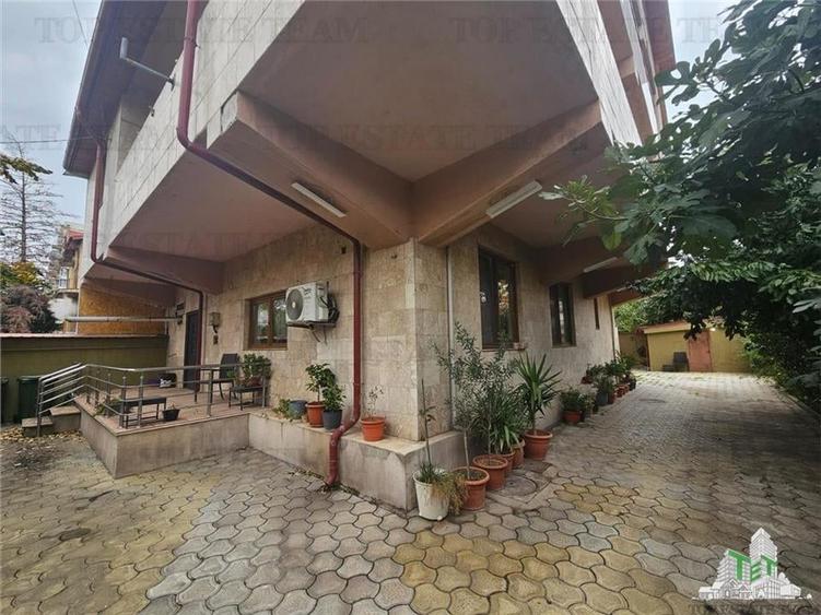 Vila spatioasa 670mp utili in zona Gorjului-Uverturii - 8