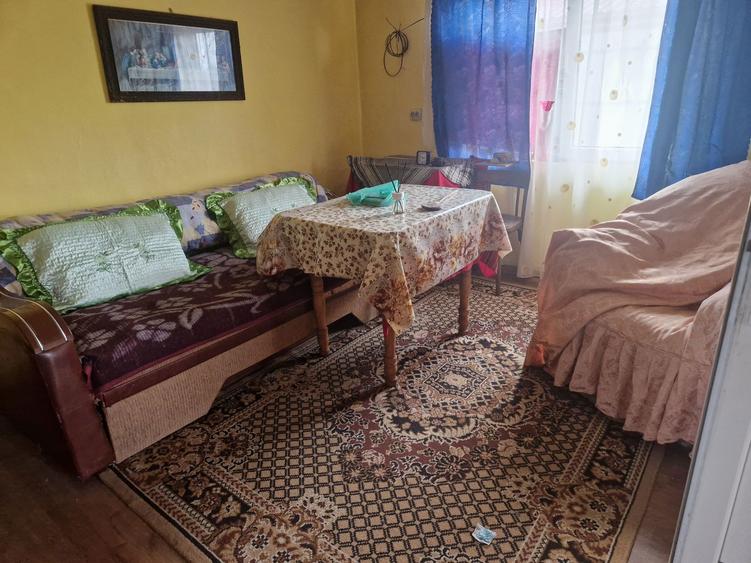 De vanzare. Se ofera spre vanzare casa situata - 8