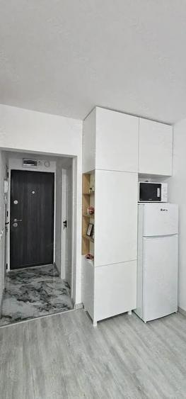 Garsoniera 350 m Metrou 1 Decembrie 400 - 9