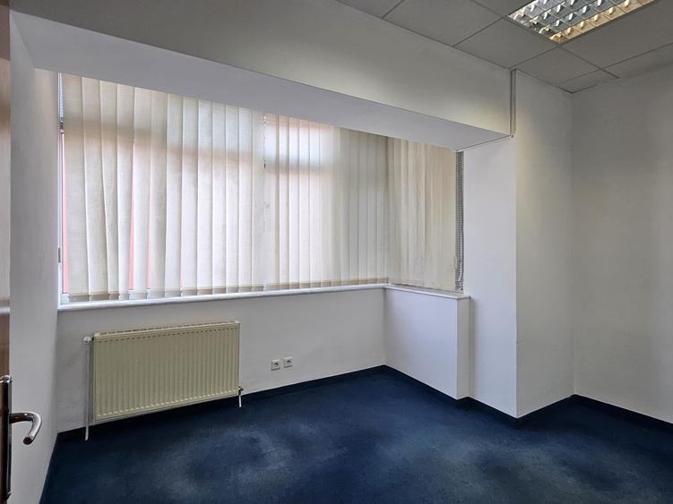 Spatiu birou - compartimentat- Domenii - 8