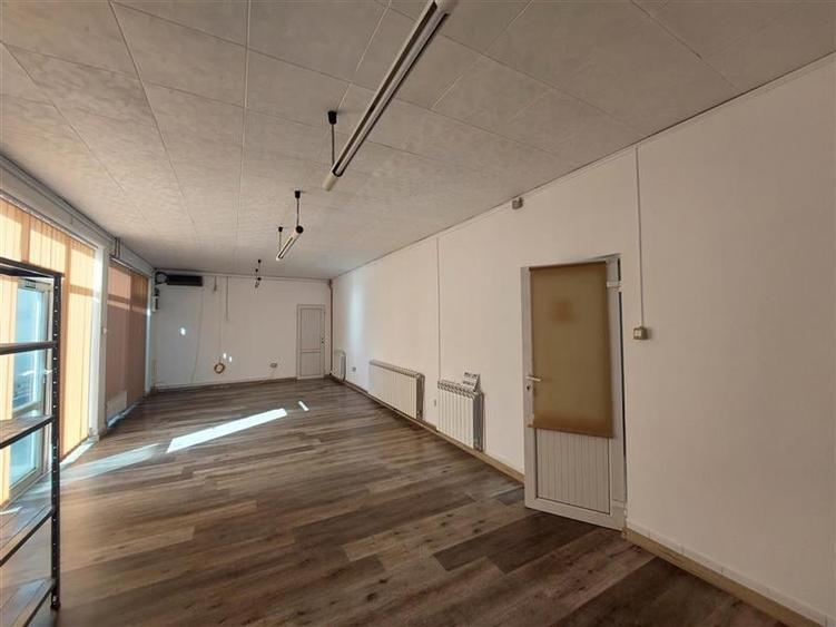 Spatiu de inchiriat in apropiere de aeroport si de autostrada! - 4