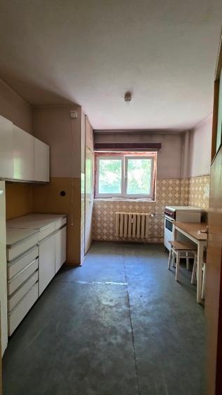Apartament cu 2 camere decomandat în Titulescu