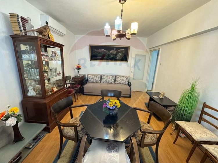 Apartament de vanzare - 4 camere- decomandat-Bistrita Lac - 2