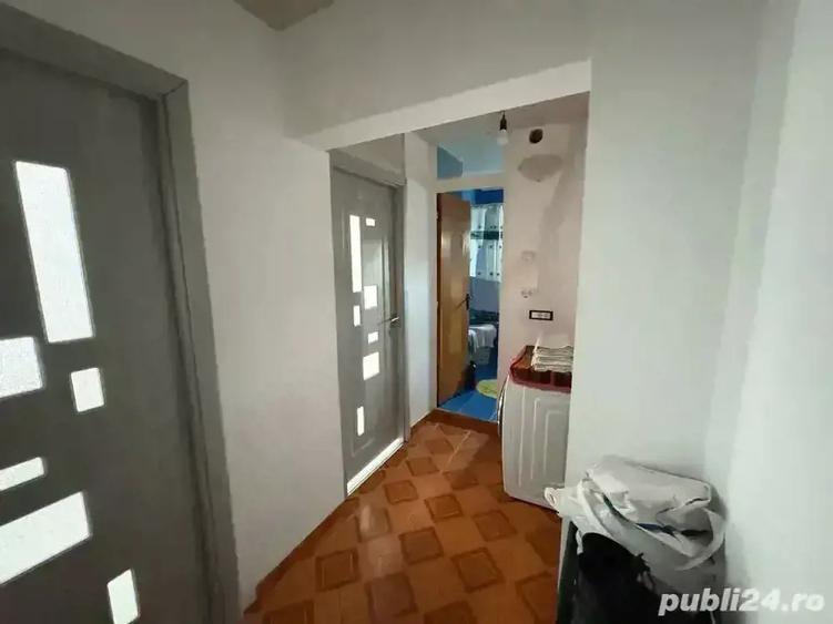apartamnet de vanzare 3 camere - 2
