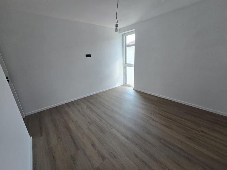 Apartament superb pe 2 niveluri. Bucatarie inchisa. 2 Locuri de Parcare. - 9
