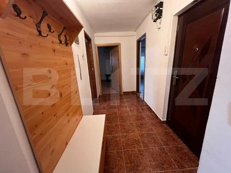 Apartament 3 camere, 77 mp, Craiovita Noua zona Rocada - 9