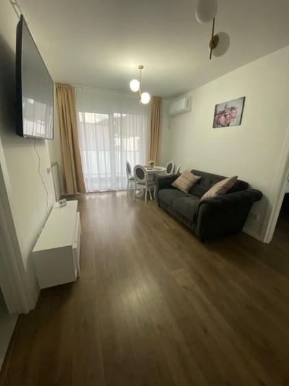 Apartament cu 2 camere semidecomandat, mobilat în Independenței