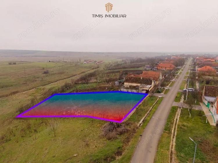 Teren Ianova 1200 mp, vatra satului | asfalt, utilitati | Comision 0% - 9