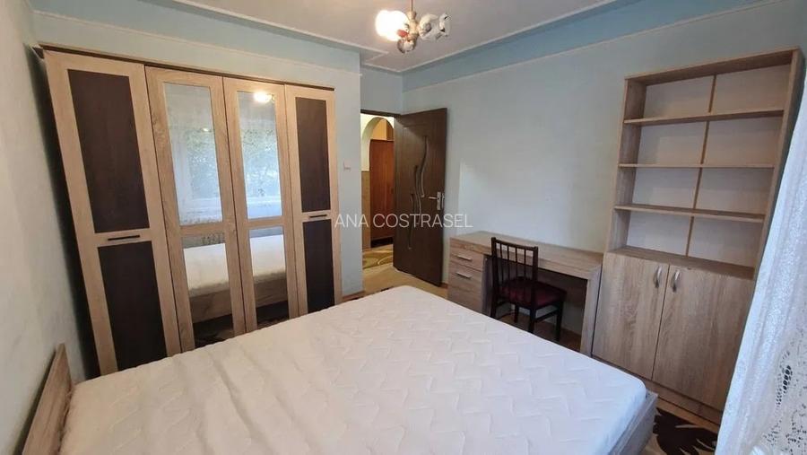 Apartament cu 2 camere, DECOMANDAT, zona Alexandru Cel Bun