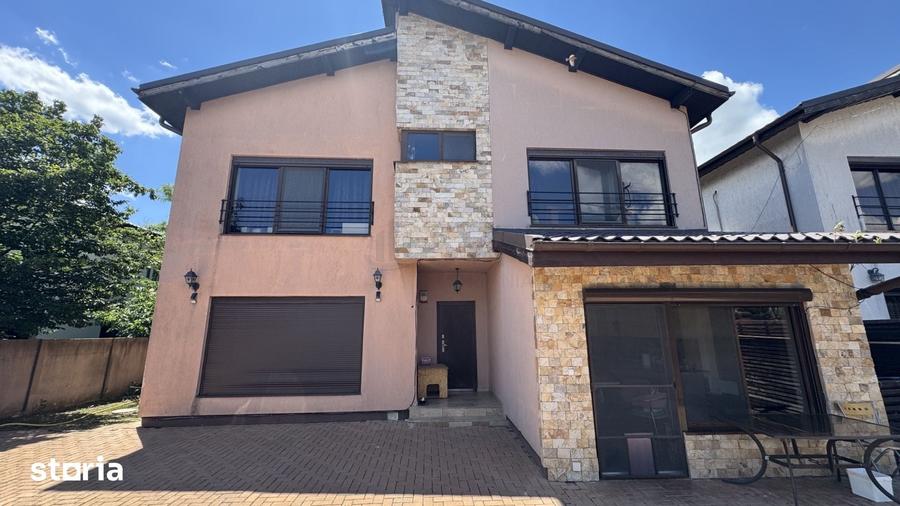 Casă cu 5 camere cu Teren 700 Mp în Crevedia
