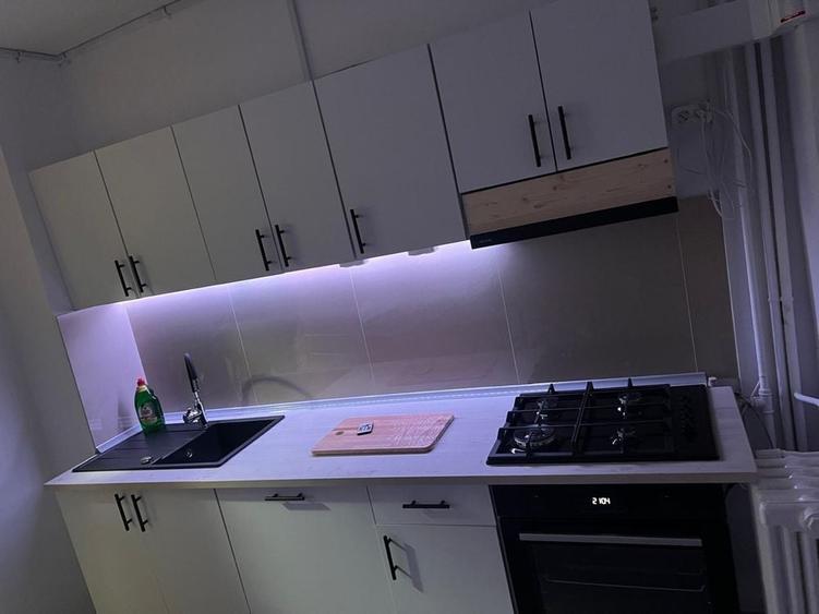 Proprietar Vand Apartament 2 camere complet mobilat, cu loc de parcare inclus, la intrarea in Parcul Tineretului 155.000 - 2