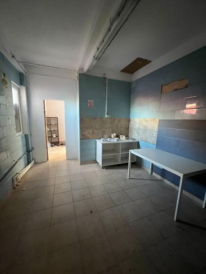 SPATIU COMERCIAL de inchiriat - 287 mp+curte 1500 mp - Calea Timisorii - 10