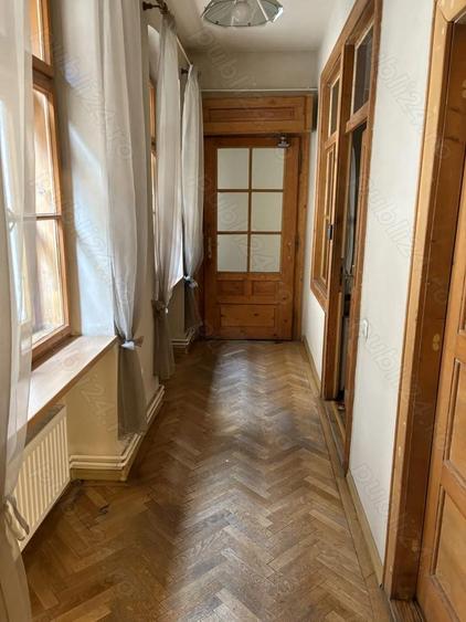 Vand apartament in Piata Sfatului - 7