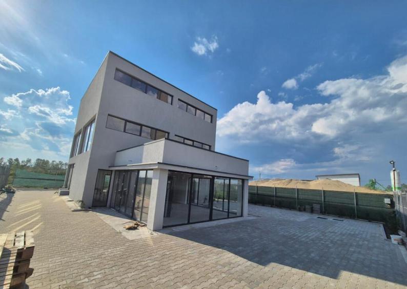 Inchiriere cladire P+1+M *vad intens* -zona RAR-Tg. Jiu - 6