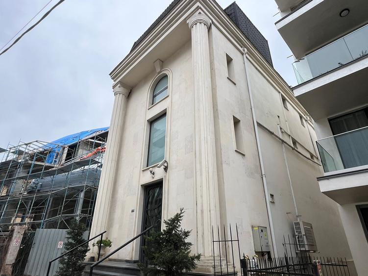 Reședință exclusivistă pe malul lacului - Exclusive Residence on the Lakefront - 1