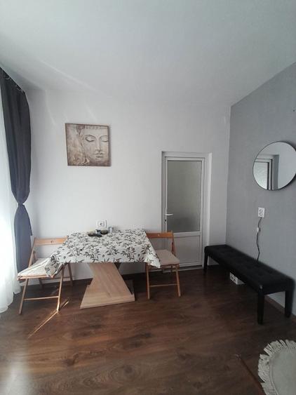 Inchiriez garsoniera zona Coresi - 6