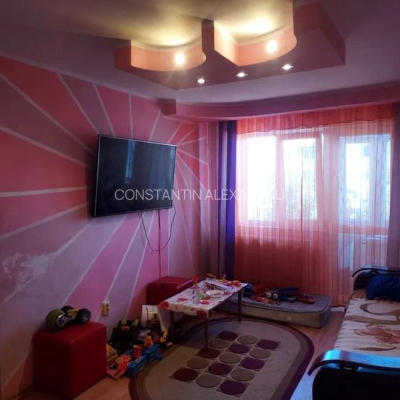 Apartament cu 3 camere in Micro 38