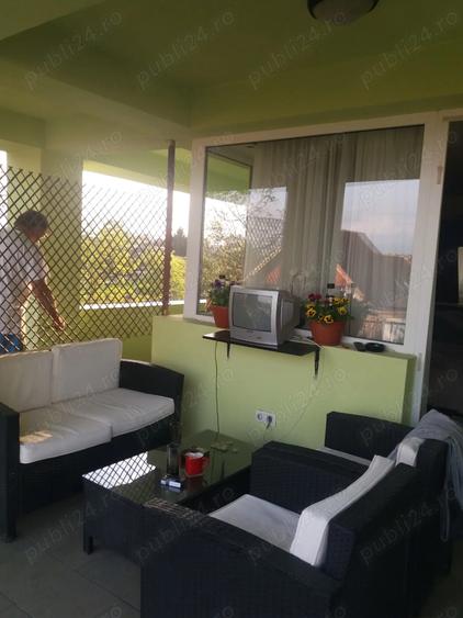 persoana fizica inchiriez apartament 3 camere in vila cu 8 apartamente in zona Str. Bieltz - 9