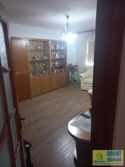 Casa de Cultura, decomandat, 2 camere,  etaj 2, mobilat, inchirieri Constanta - 2