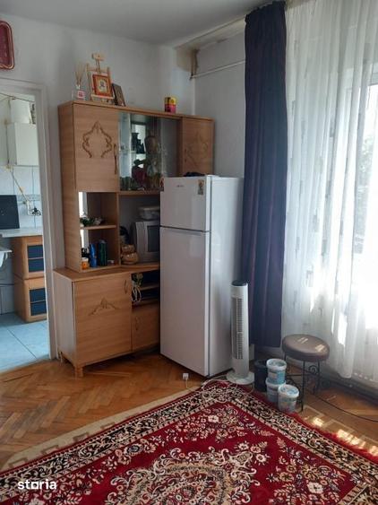 Garsoniera 16.91 mp, bloc 1993 din beton turn, clasa energ - 4