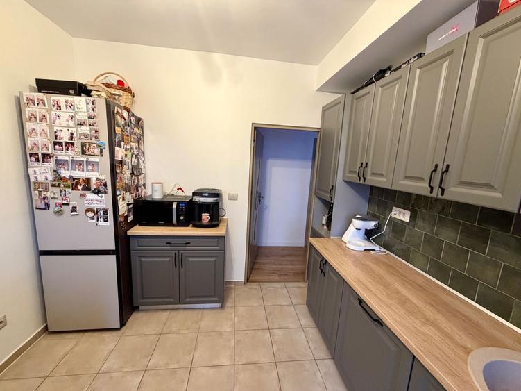 Apartament 4 camere de vanzare Cartier Alfa - 2