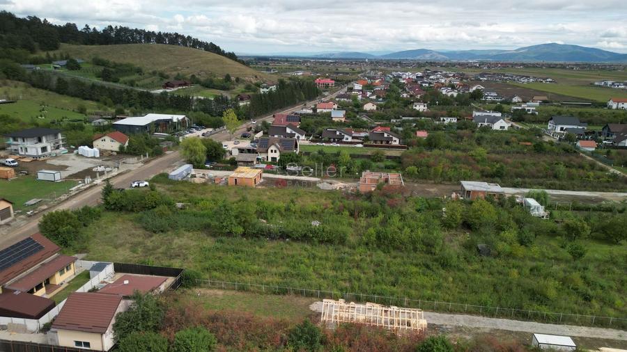 Teren intravilan - 26