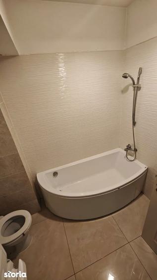 Apartament cu 3 camere în 9 Mai