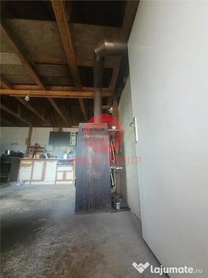 Casă cu 4 camere cu Teren 600 Mp în Lazu