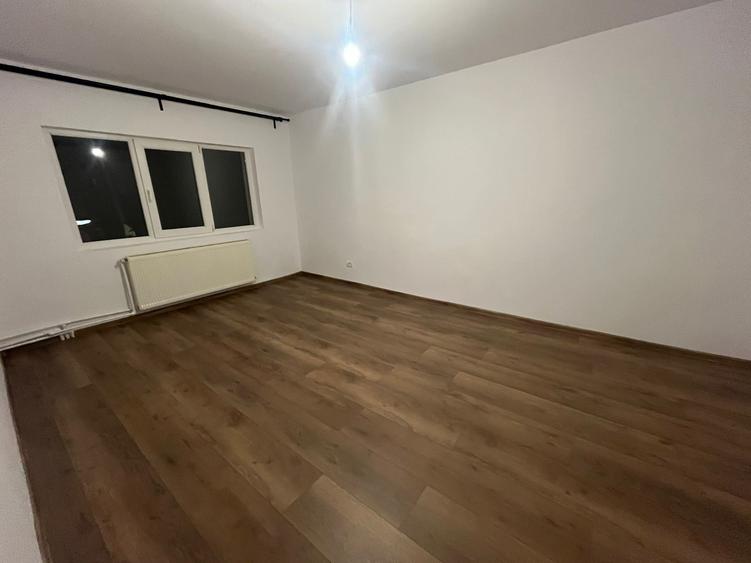 Apartament 3 camere etaj 1 - Inspectoratul Scolar - 69 mp - 13