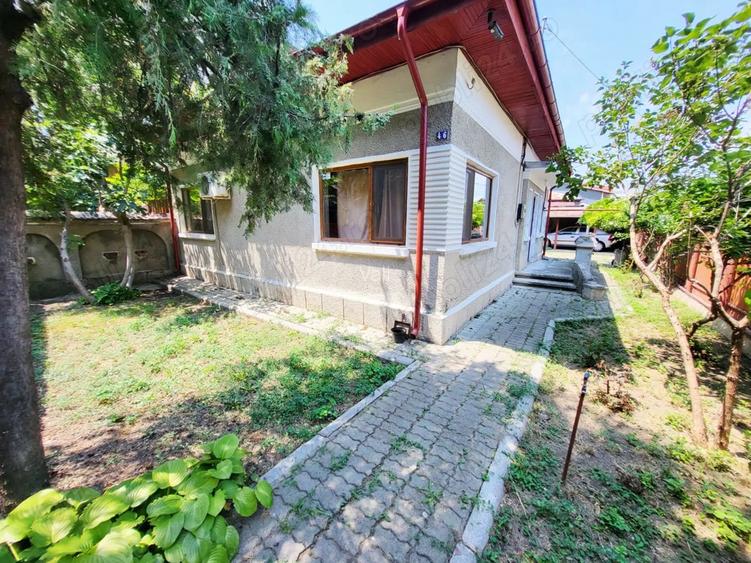 *PROPRIETAR*Casa 3 camere*Bucatarie+Baie+Beci*Sud*Democratiei*Piata Anton*