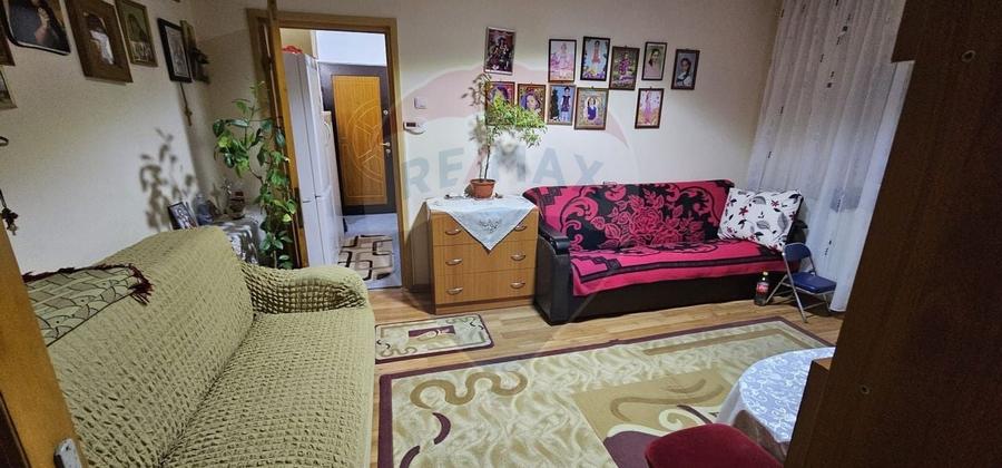 Apartament cu 2 camere etj. 3/4, strada Electricienilor, zona Ura - 2