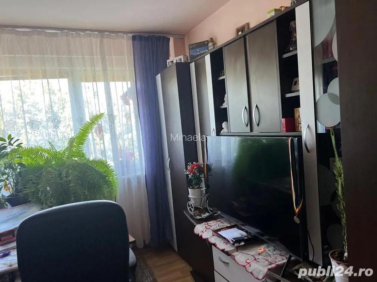 Inchiriez apartament 2 camere Inchiriez apartament 2 camere
