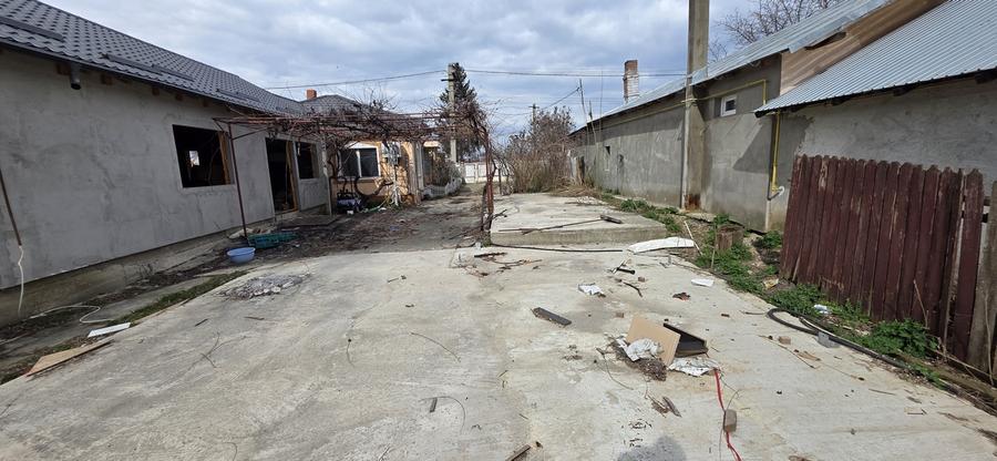 Valea Ramnicului, casa plus teren 2074 mp Rubla - 2