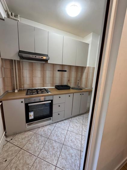 Garsoniera P/10 bloc 82 Dr Taberei Str Cara Anghel - 5