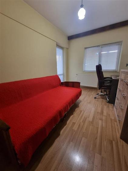 Apartament 4 camere decomandat - etajul 2 - bloc din 1980 - 90 mp - 14