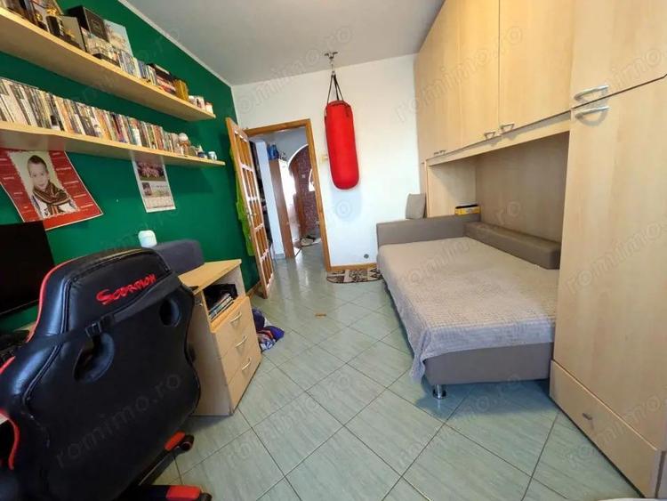 Nord - Parc, Apartament 3 camere decomandat, etaj 2/4, bloc 1984 - 8