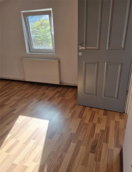 Casă 4 Camere  Crângași / Giulești, P+1 • Curte 40 mp • Parcare •65 mp - 2