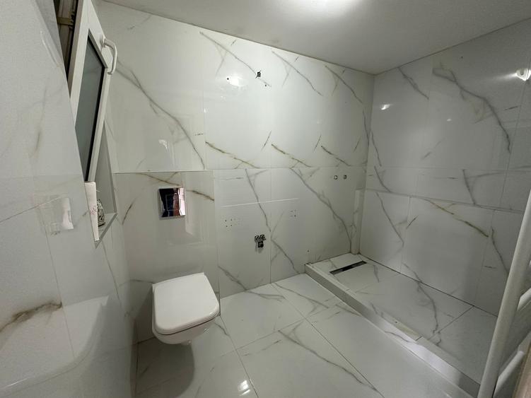 Casa singur in curte - 5 camere - 950 mp teren - zona Trei Stejari - 8