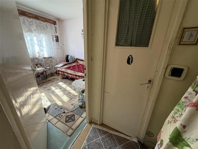 Milcov - Bazar - stradal - etajul 1 - 8