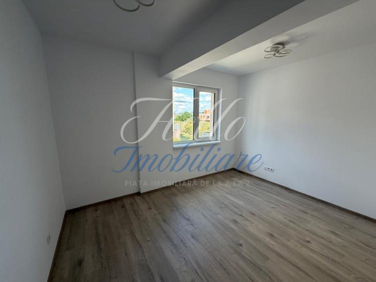 Apartament cu 3 camere semidecomandat în Florești