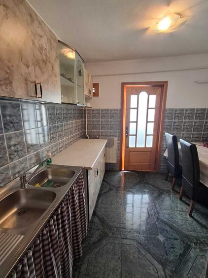 Apartament 3 camere decomandat Obcini - 2