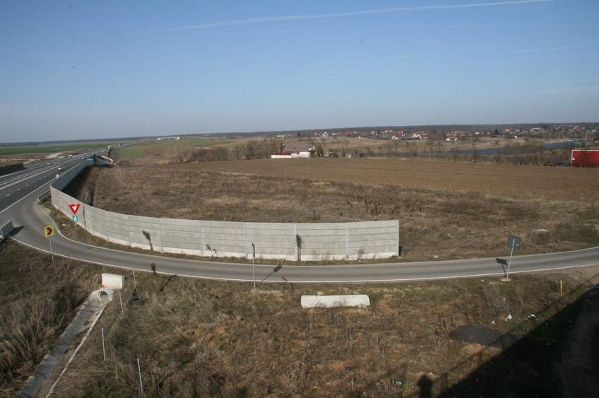 PARTICULAR, 10.200 mp. teren intravilan Moara Vlasiei, langa nodul A3 si Balta - 7