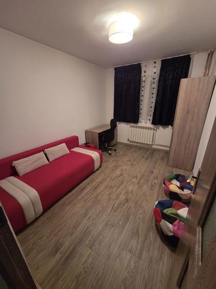 Inchiriez apartament 4 camere - etaj 1 - 7