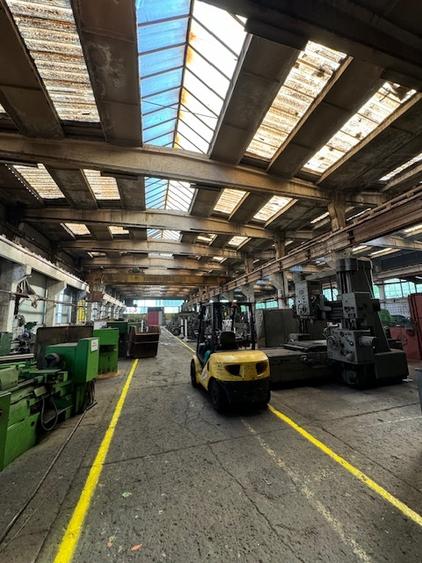 Vanzare/inchiriere FABRICA cu 3 HALE si BIROURI, zona industriala mun. VASLUI - 3