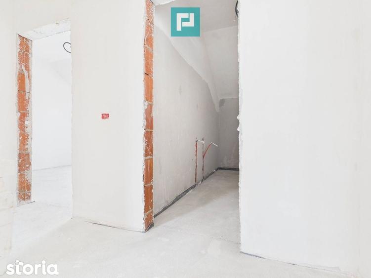 Duplex spa?ios 102 mp utili, teren 350mp in Covaci - 3